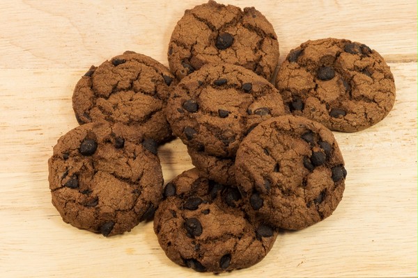 Air Fryer Chocolate Chip Cookies
