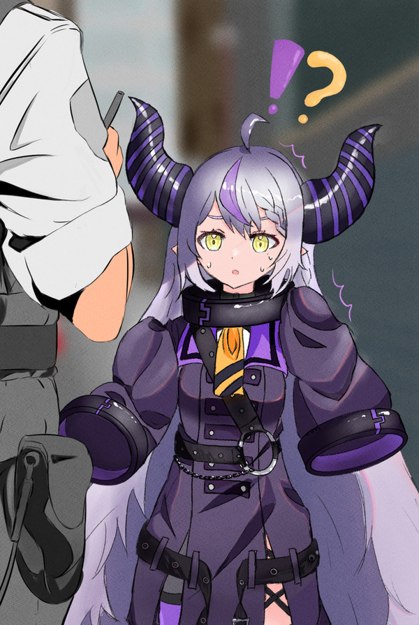 職質されるラプラス・ダークネス