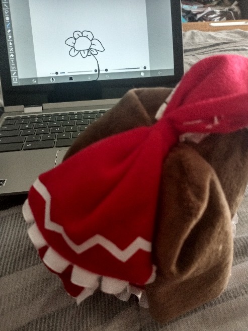 Pictures of my fumo doing stuff