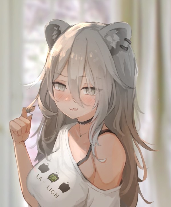 新しい前髪で恥ずかしがるししろん