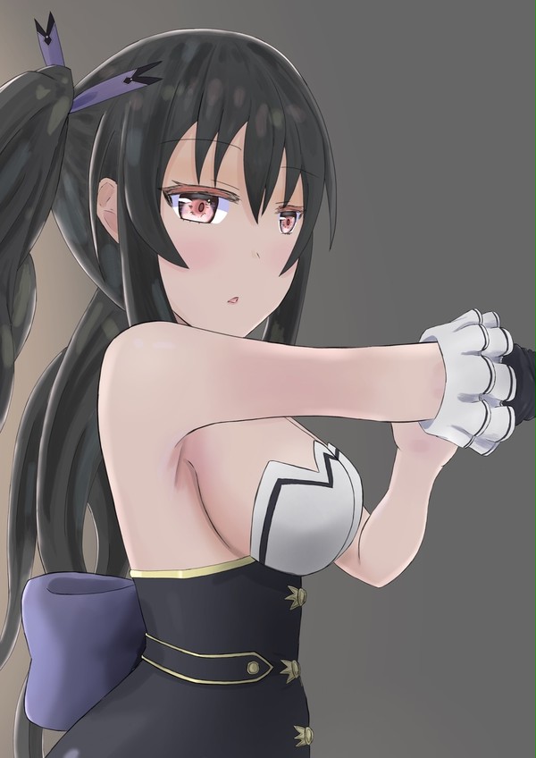 着替えているノワール
