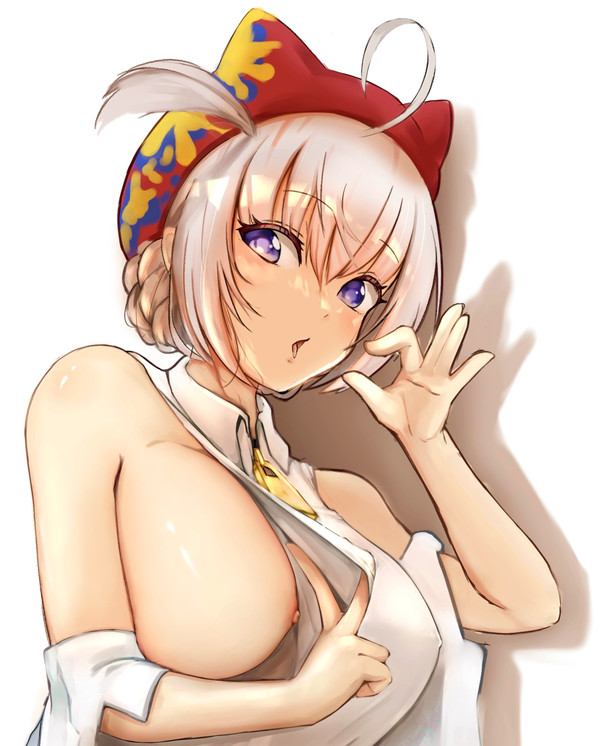 真白ちゃんの服って横から見たらえっちよね
