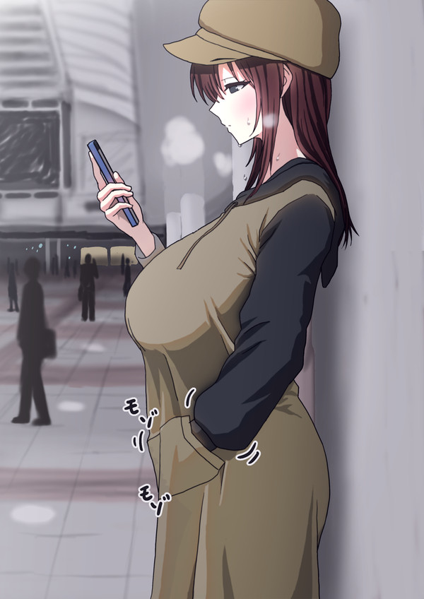 人通りの多い駅でこっそり射精する娘