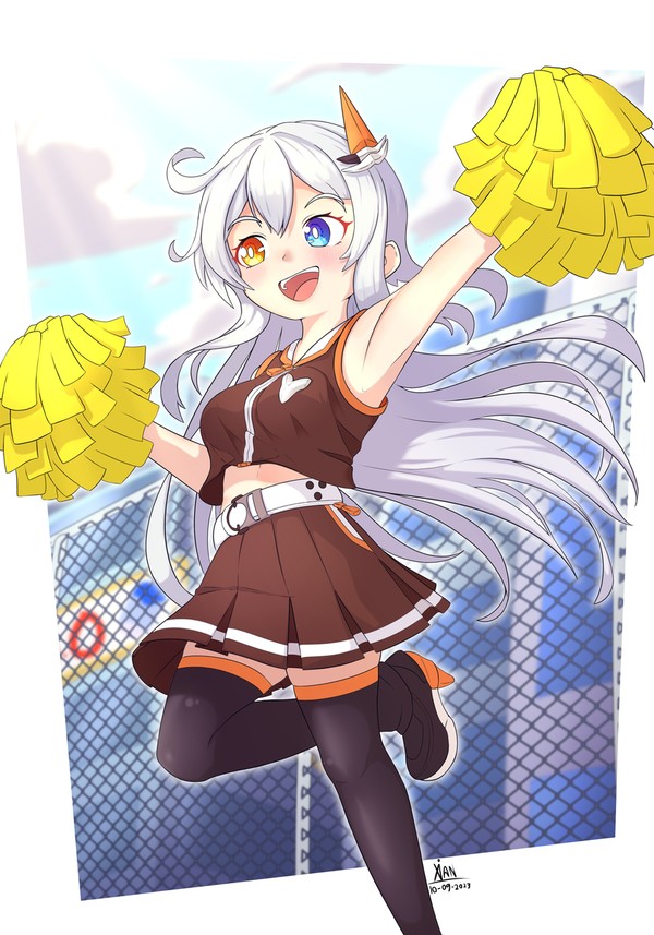 Cheerleader Kiana...