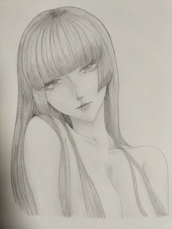 じろり。
