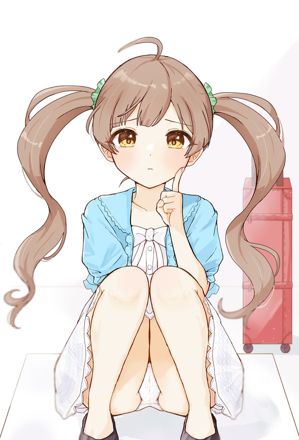 しゃがみ星梨花