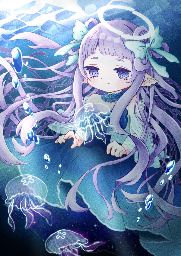 くらげと戯れる