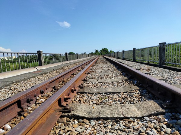 Railway on the bridge