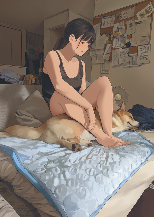 座っていると足の隙間に挟まってくるのかわいい