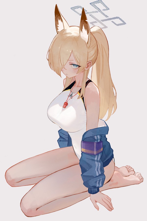 尾刃カンナ　水着