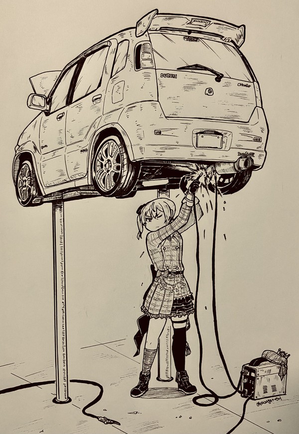 自作マフラーを修理する星街
