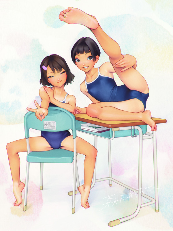水着の女子２名 （2）