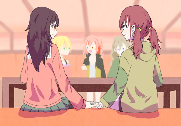 ほかの3人には隠れて