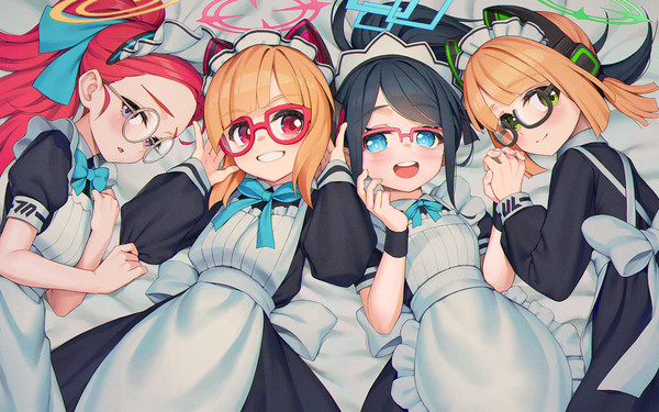 メイドゲーム開発部、メガネ装備!