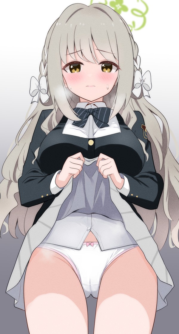 ミヨちゃんのスカートたくしあげを…見よ！