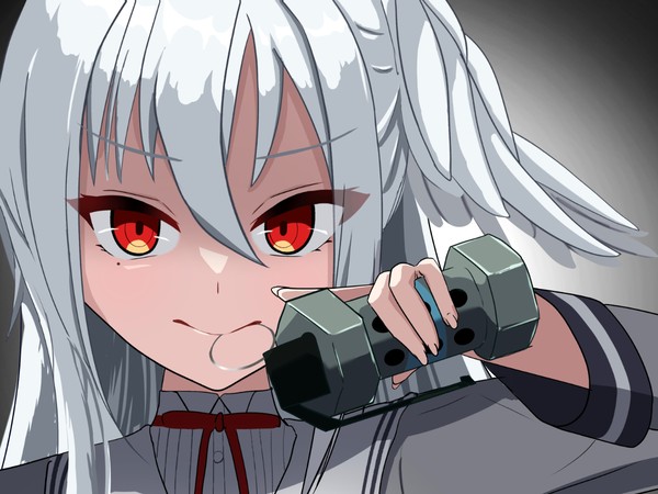 閃光弾のピンを口で
