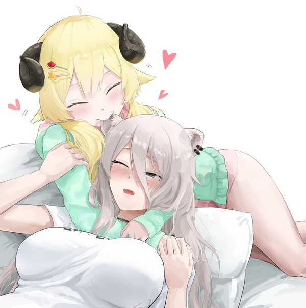 nom nom