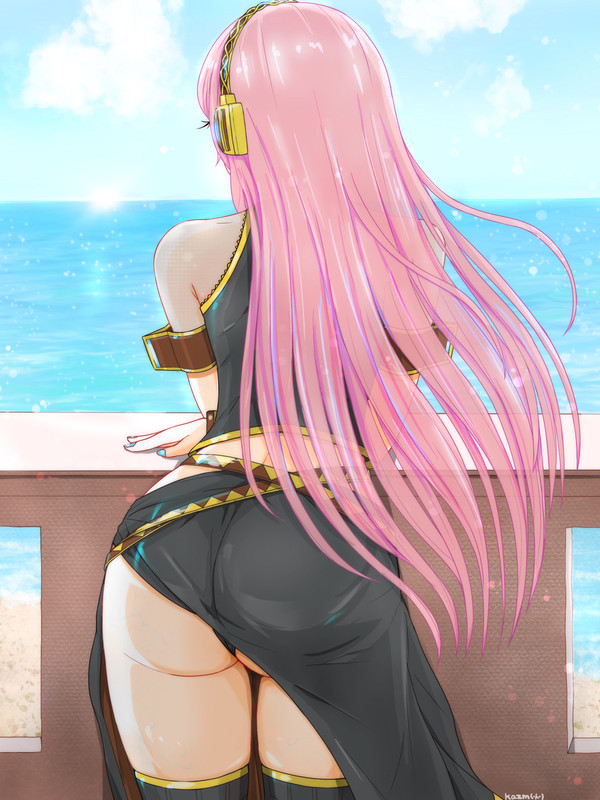 美しい海を見るルカさん