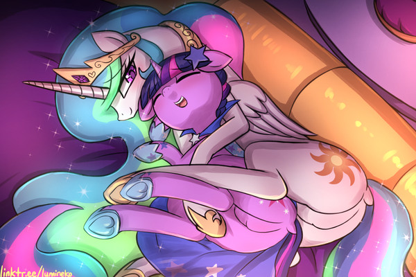 A Gala Getaway Cuddle