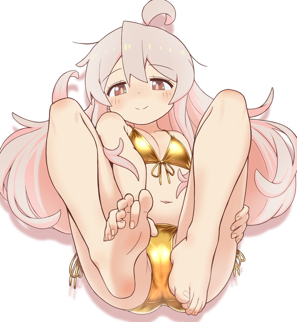 初めての金ビキニ(*´ω`)