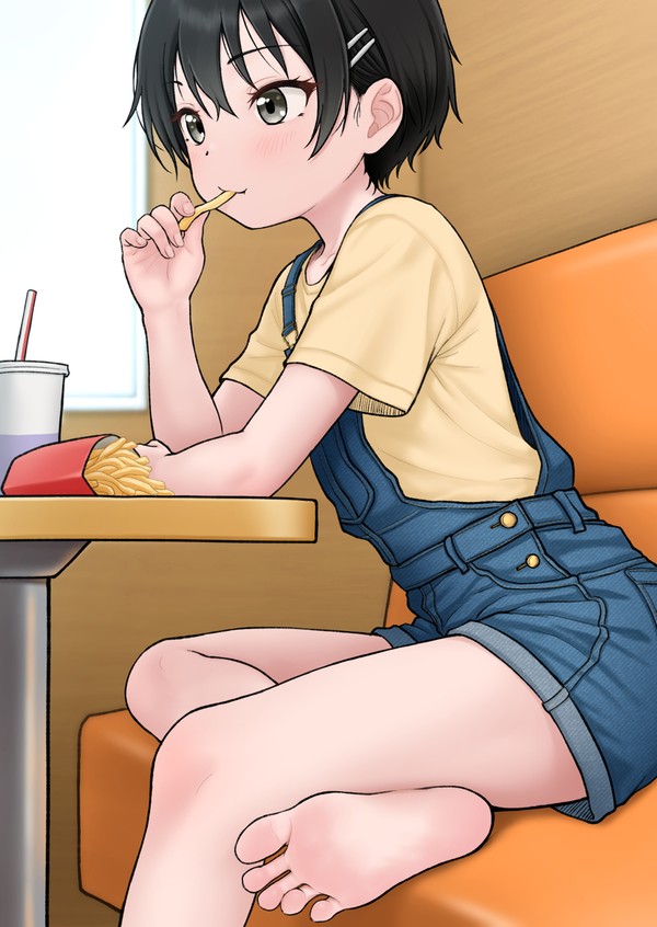 隣でポテト食ってる〇C - 1/2