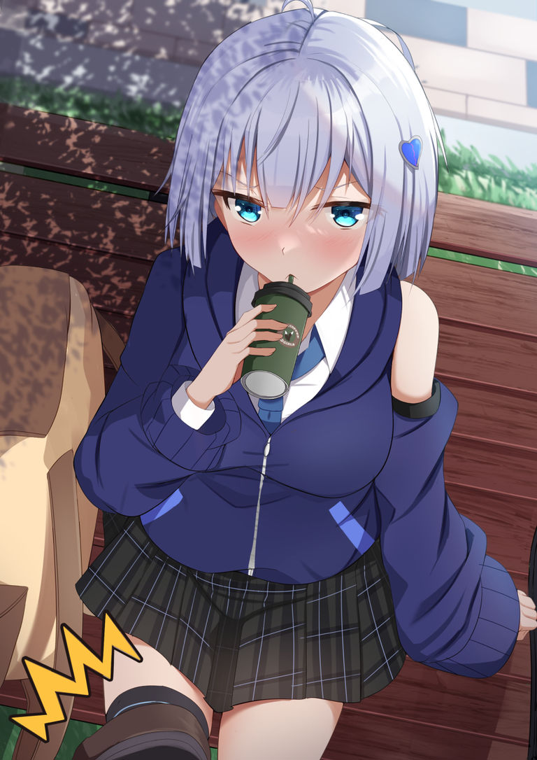 「…//」(無言の蹴り)