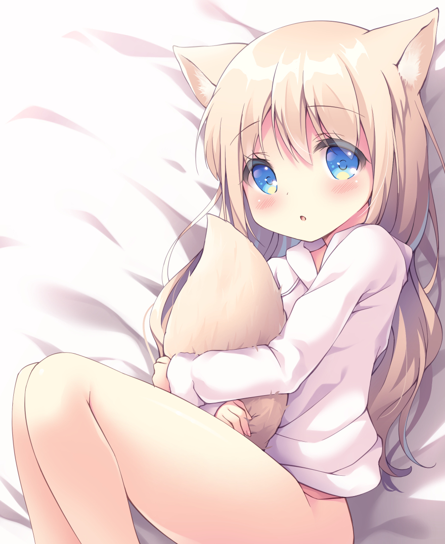 This is a pixiv picture whose title is しっぽ抱き結菜ちゃん！.