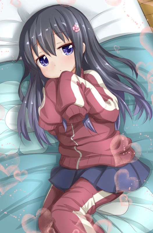 This is a pixiv picture whose title is は、花ちゃんが私の服着て私のベッドに!!!!.