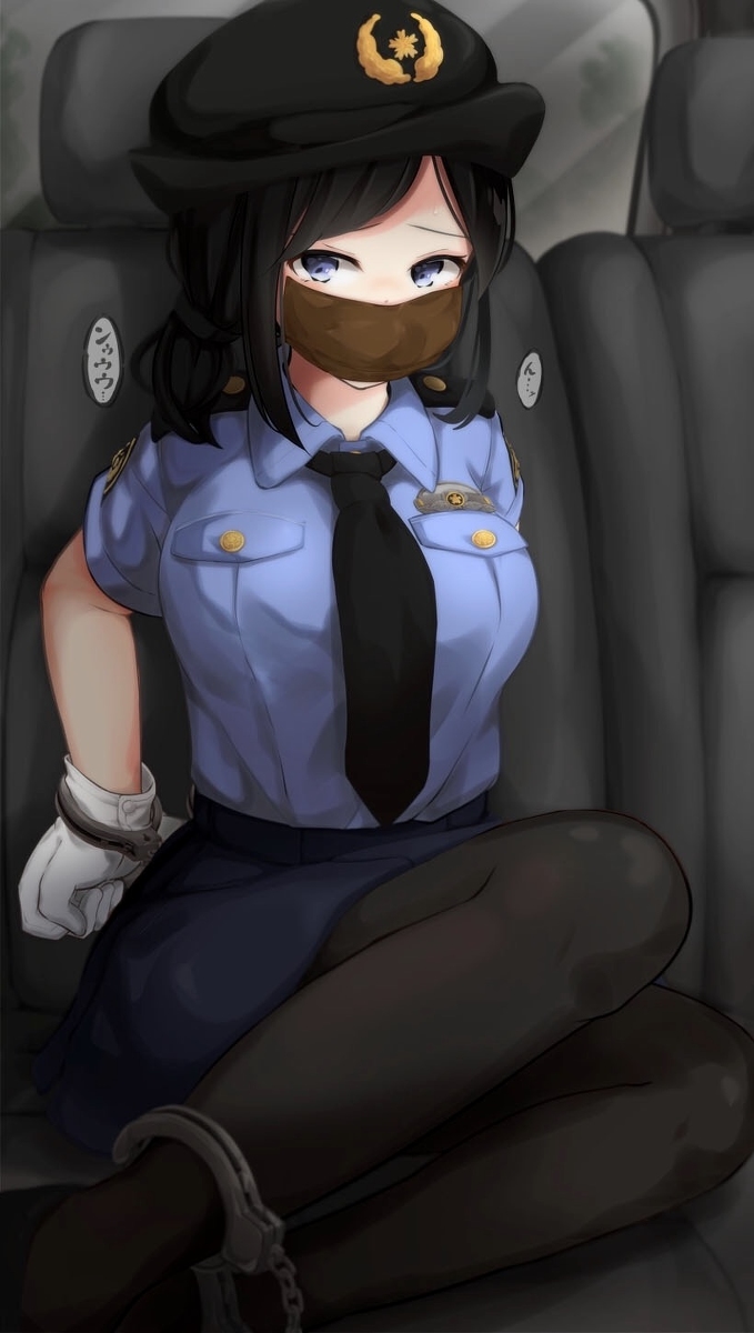 This is a pixiv picture whose title is 事件に巻き込まれた婦警さん.