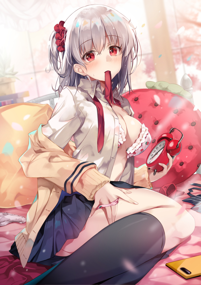 This is a pixiv picture whose title is ねぼすけいちご.