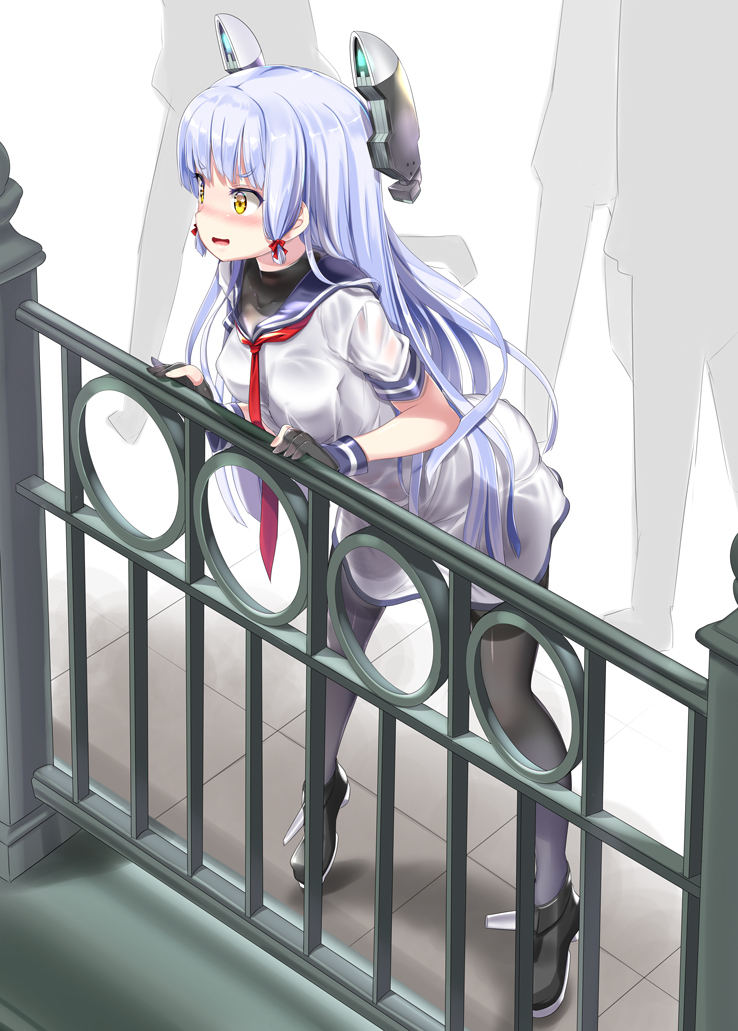 This is a pixiv picture whose title is 舞浜駅についた叢雲.