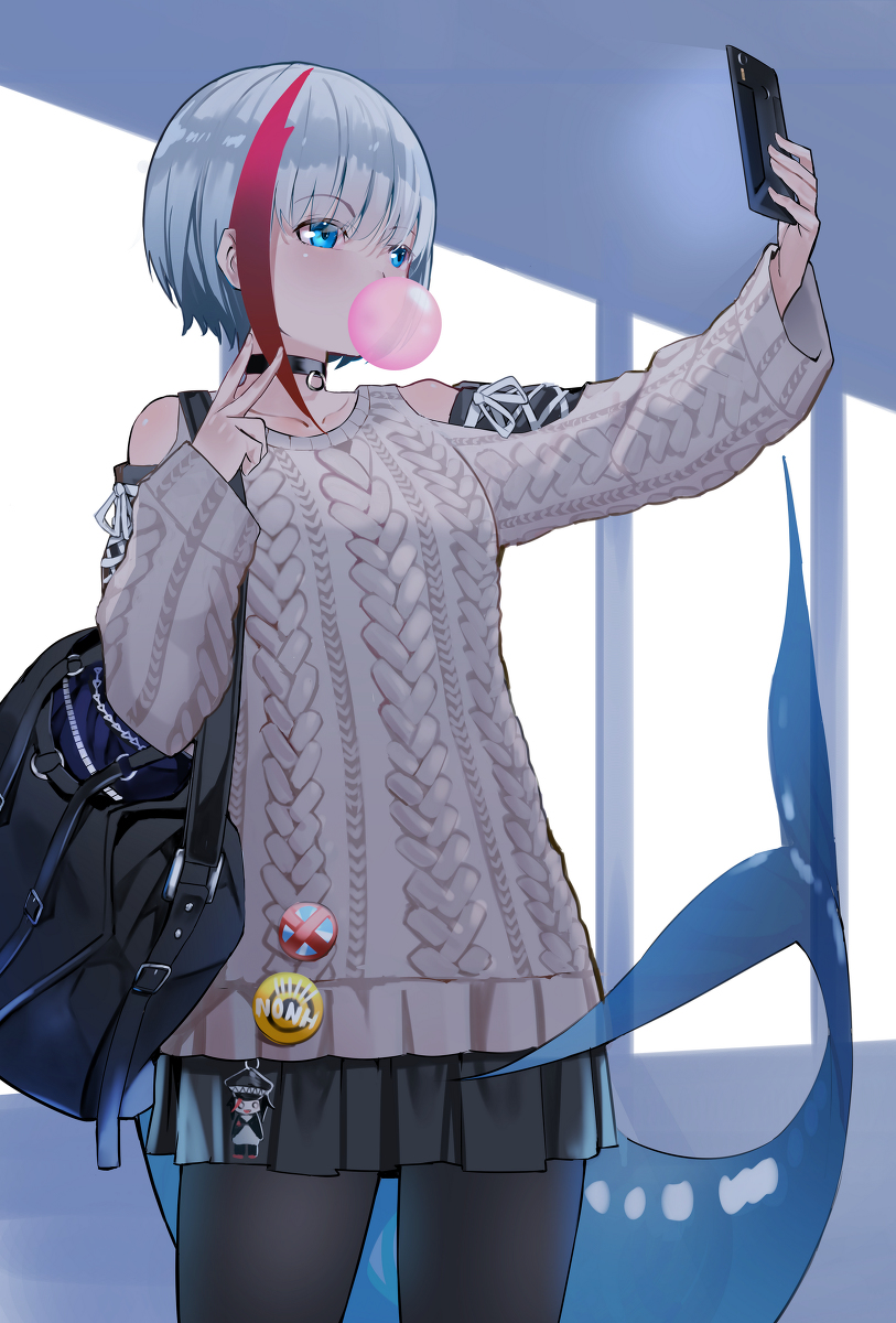 This is a pixiv picture whose title is selfie.