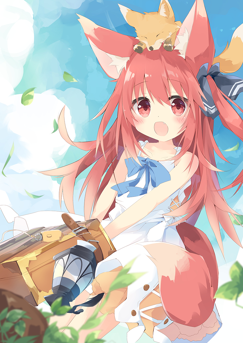 This is a pixiv picture whose title is 赤きつね.
