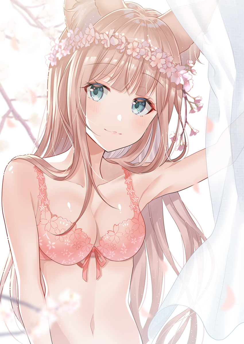 This is a pixiv picture whose title is 桜×狐耳×ランジェリー.