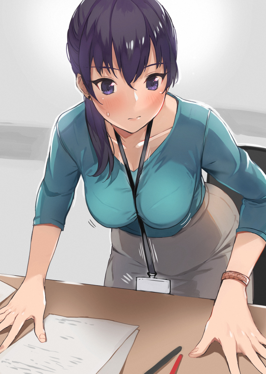 This is a pixiv picture whose title is 社員証を机に挟んだまま立ち上がろうとしてしまったOLさん.