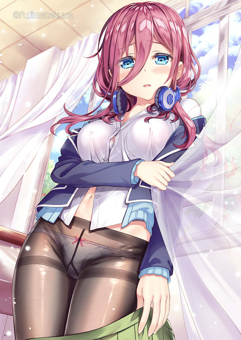 This is a pixiv picture whose title is お着替え三玖in初夏ver..