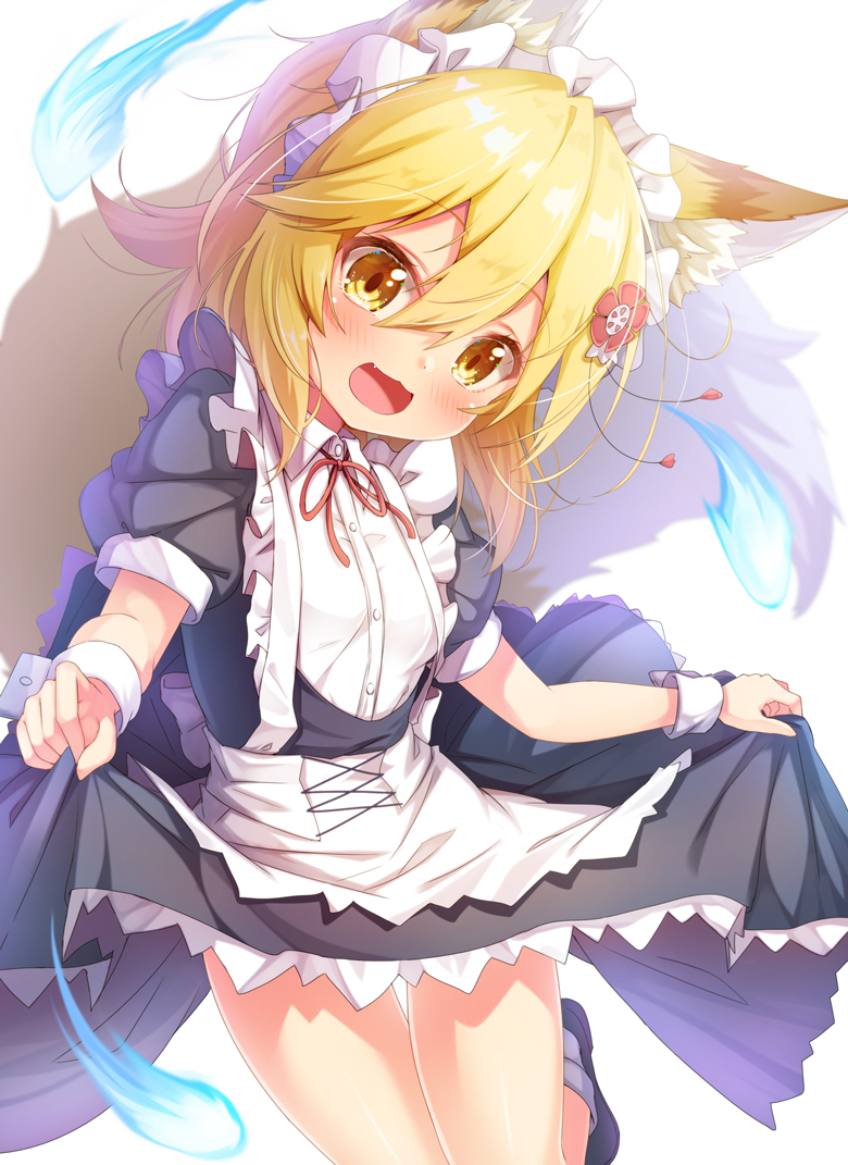 This is a pixiv picture whose title is メイド仙狐さん.