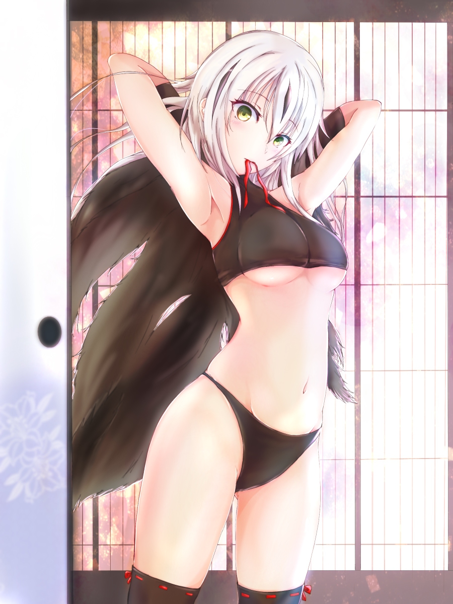 This is a pixiv picture whose title is びっくり軍神着替え中.
