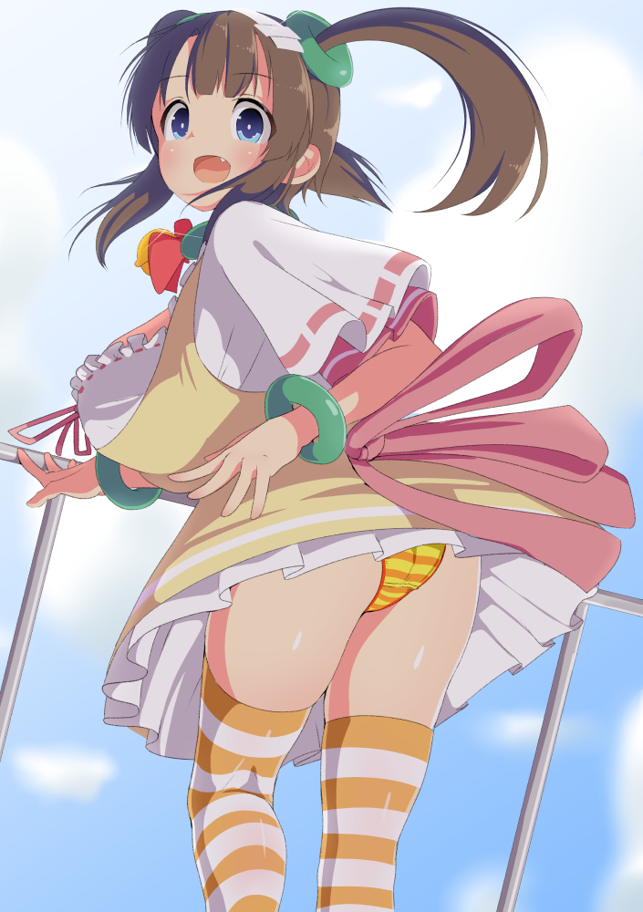 This is a pixiv picture whose title is 振り向き美野里ちゃん.