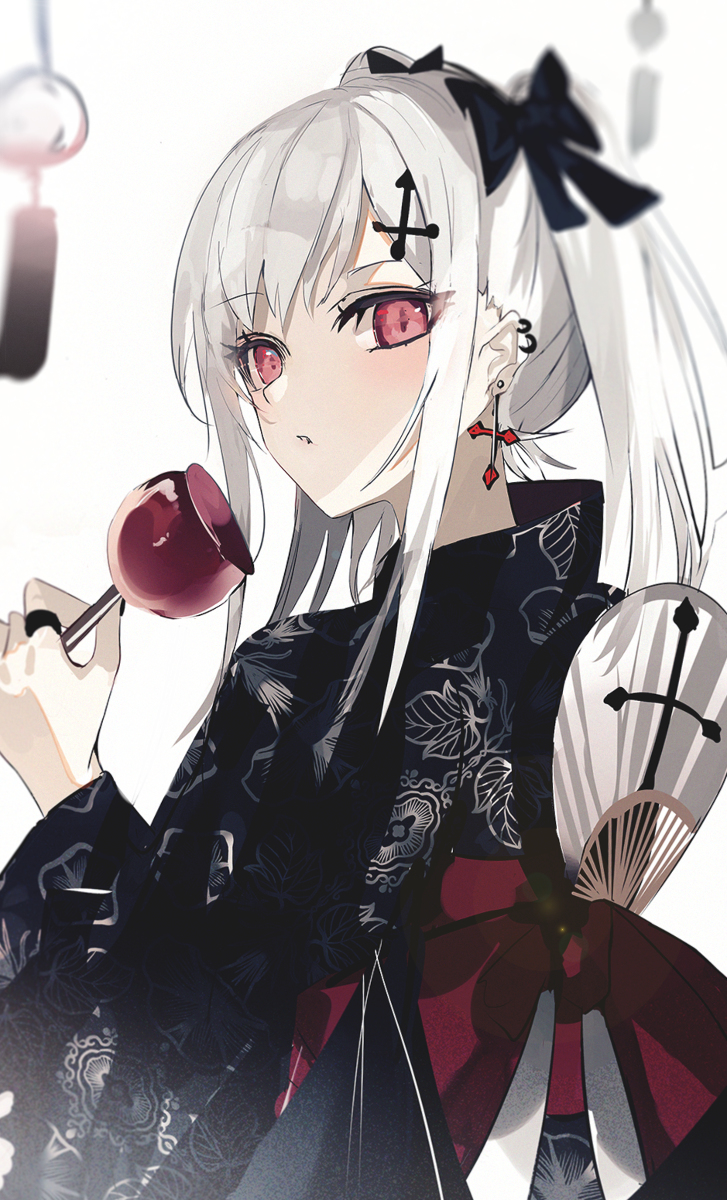 This is a pixiv picture whose title is りんご飴と浴衣.