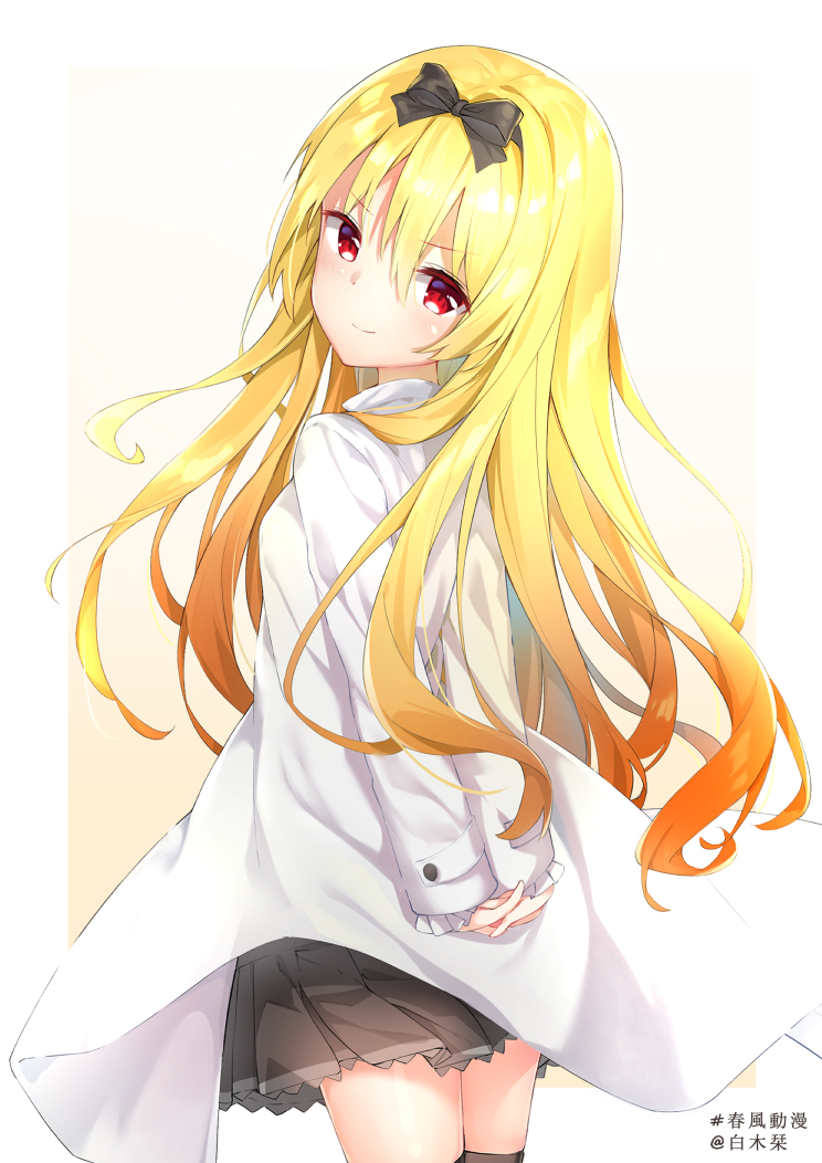 This is a pixiv picture whose title is 月.