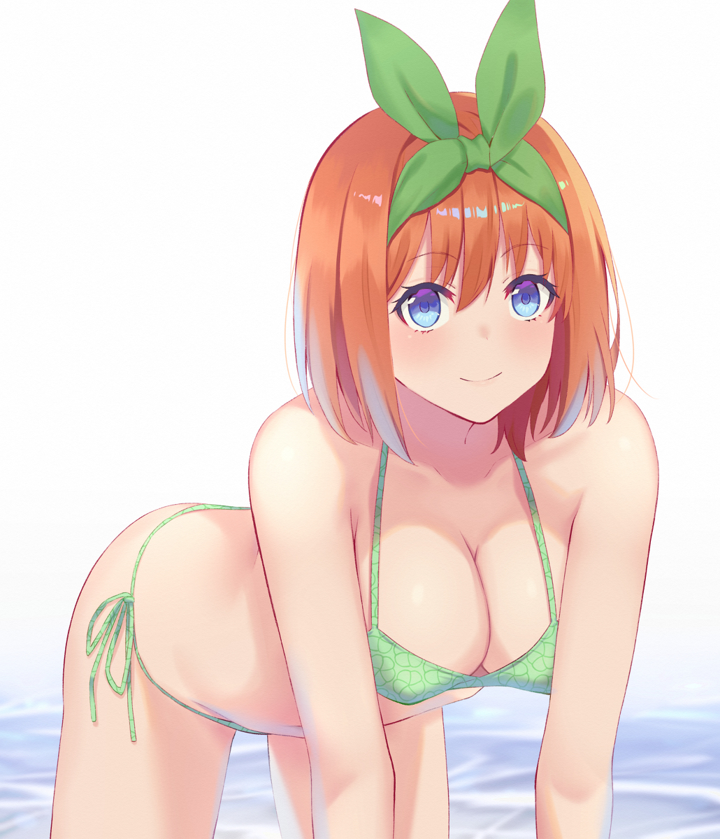 This is a pixiv picture whose title is 水着四葉ちゃん.