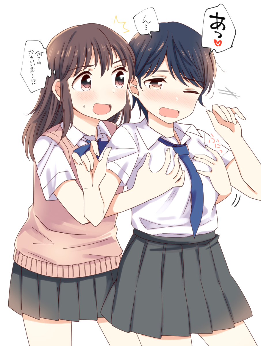 This is a pixiv picture whose title is 巨乳なボーイッシュ女子ってかわいいよなあ…っていう百合。.