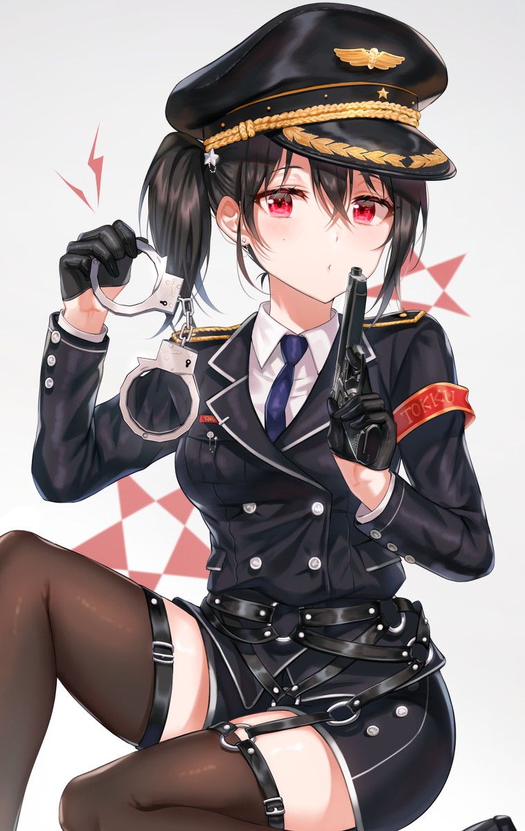 This is a pixiv picture whose title is 逮捕します.