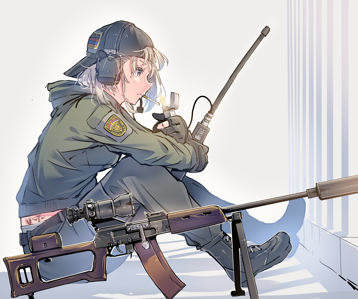 This is a pixiv picture whose title is かっこいい軍人お姉さん　ほか.