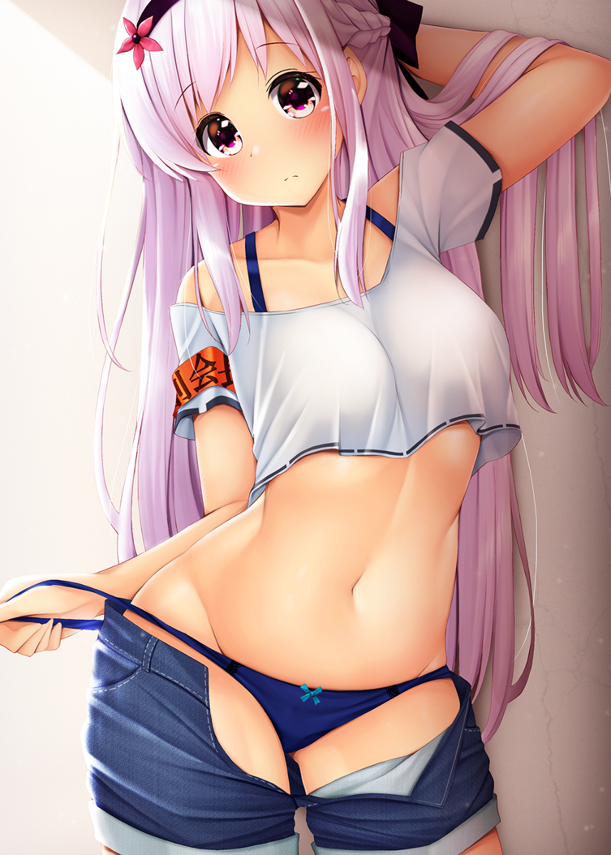 This is a pixiv picture whose title is なに？パンツみたいの？.