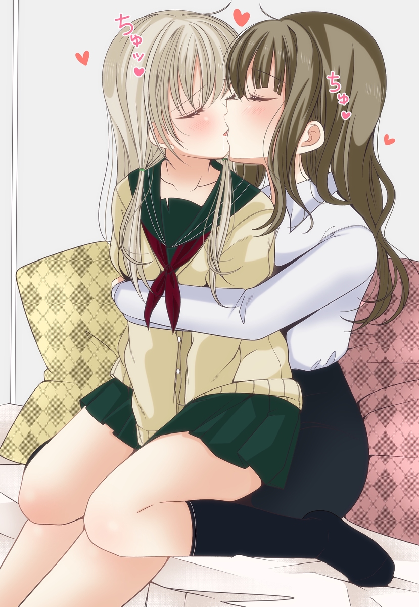 This is a pixiv picture whose title is 家庭教師が生徒にキスの仕方を教えてあげる百合①💕.