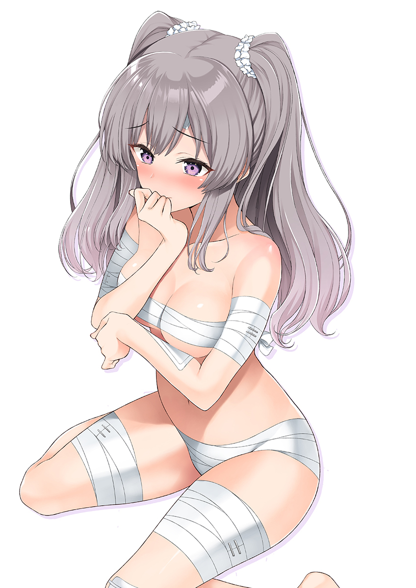 This is a pixiv picture whose title is 裸包帯霧子.