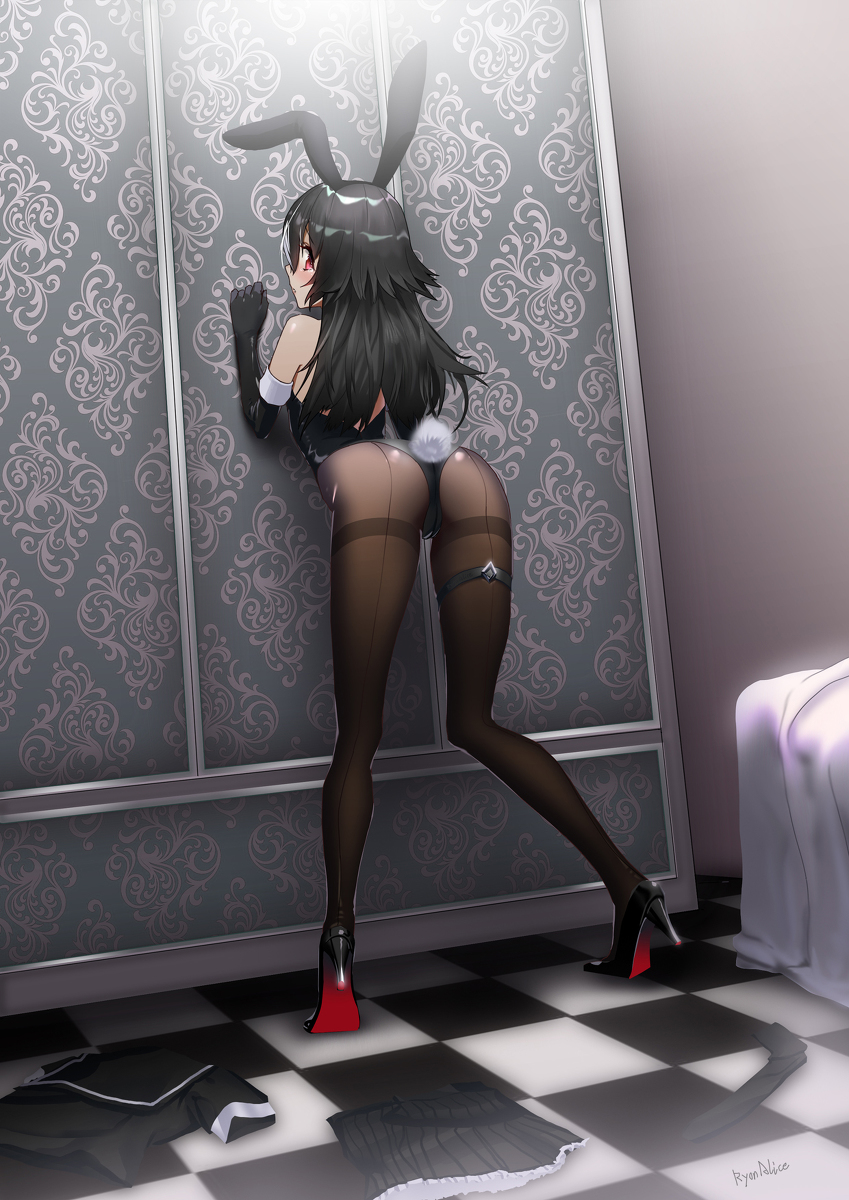 This is a pixiv picture whose title is Black Rabbit.