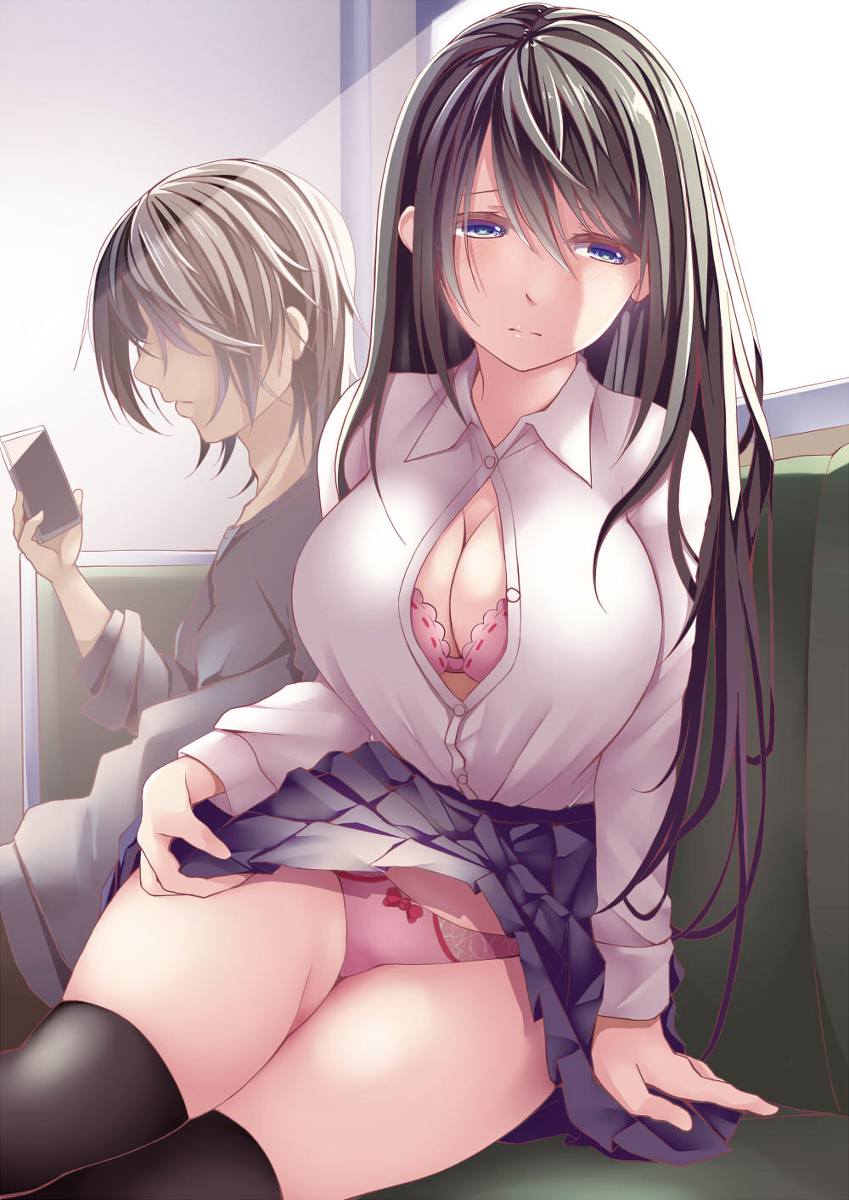 This is a pixiv picture whose title is 電車の中でパンツを見せてくれる女の子.